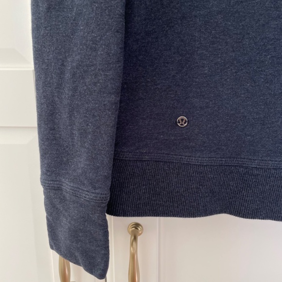 Lululemon Heathered Navy Blue Stress Less Hoodie Cowl Funnel Neck, Size 6 - Picture 14 of 16